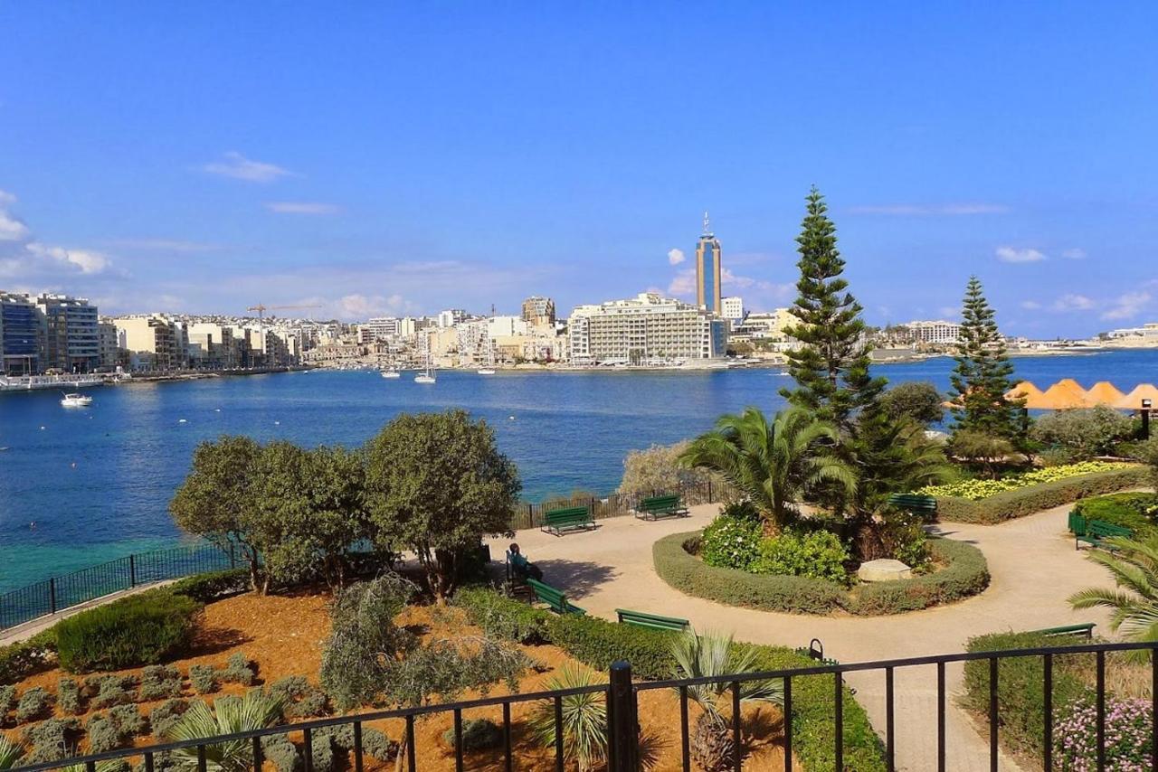 Seaview Apartment In Fort Cambridge, Sliema Bagian luar foto