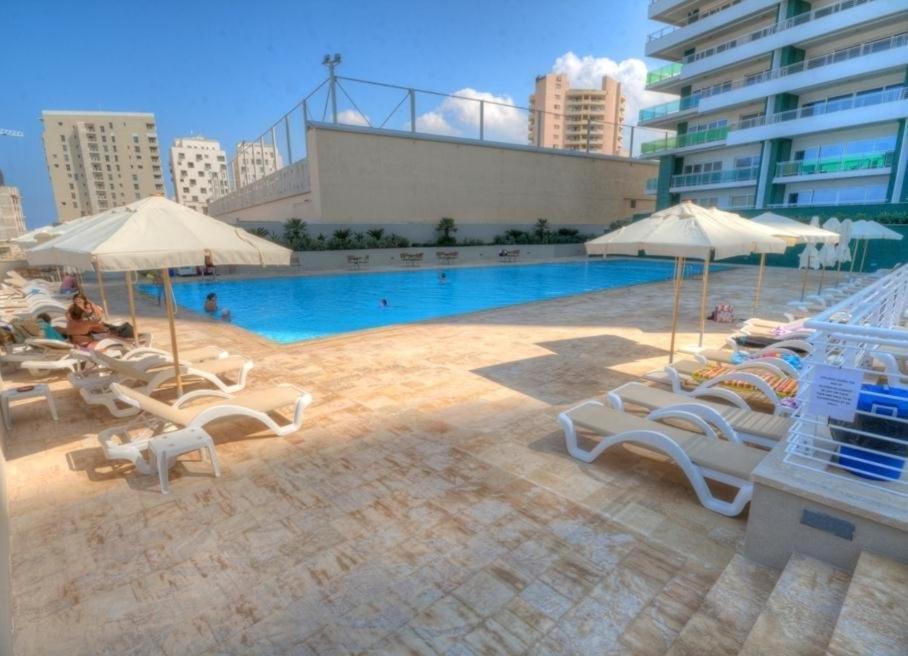 Seaview Apartment In Fort Cambridge, Sliema Bagian luar foto