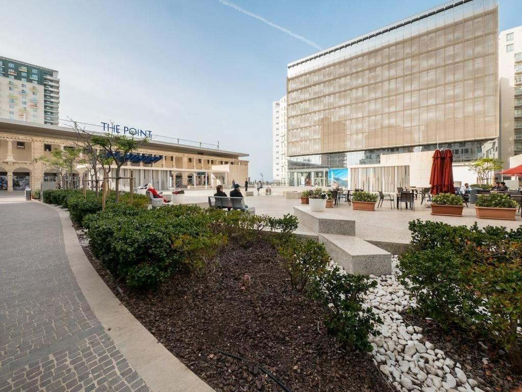 Seaview Apartment In Fort Cambridge, Sliema Bagian luar foto